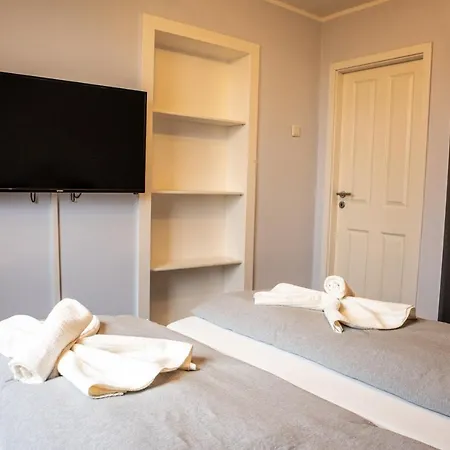 Messenah Fuer 5 Gaeste Mit Kostenlosen Parkplaetzen Hannover