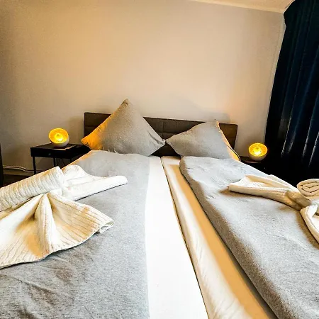 Messenah Fuer 5 Gaeste Mit Kostenlosen Parkplaetzen * Hannover