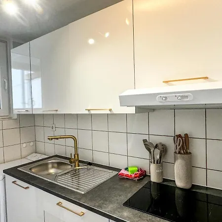Messenah Fuer 5 Gaeste Mit Kostenlosen Parkplaetzen *