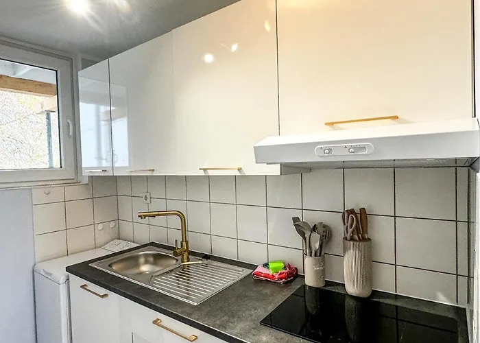 Messenah Fuer 5 Gaeste Mit Kostenlosen Parkplaetzen *